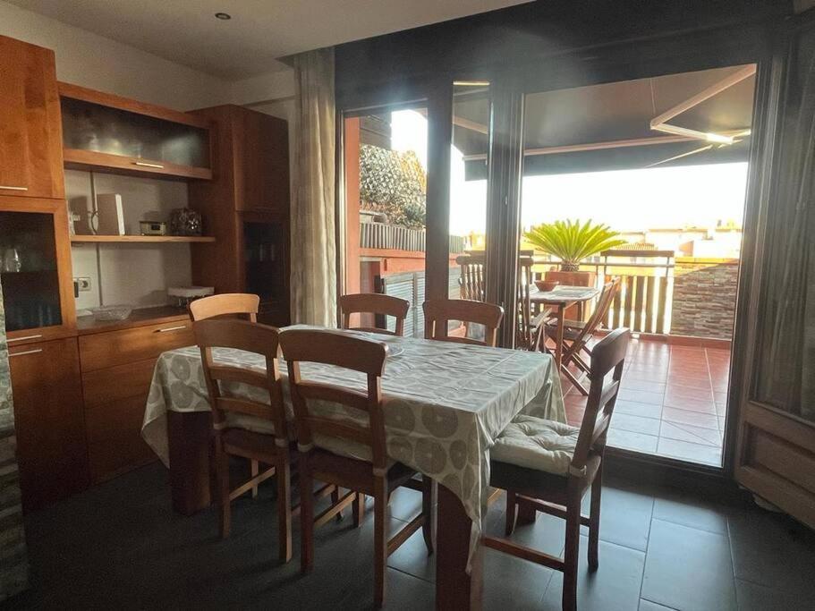 Apartamento Atico Luminoso Centrico Y Comodo Figueras Exterior foto